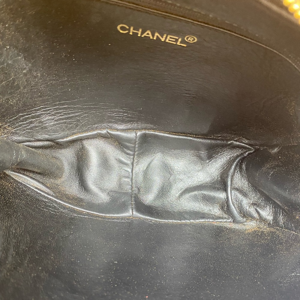 ๐ท๐ทCHANEL ๐ธ๐ธ Black Leather timeless Camera Bag GHW - Picture 16 of 17